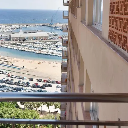 Apartment Vistas Desde Planta 16 En Edificio En Primera Linea De Mar. 2 Ascensores. Palamos